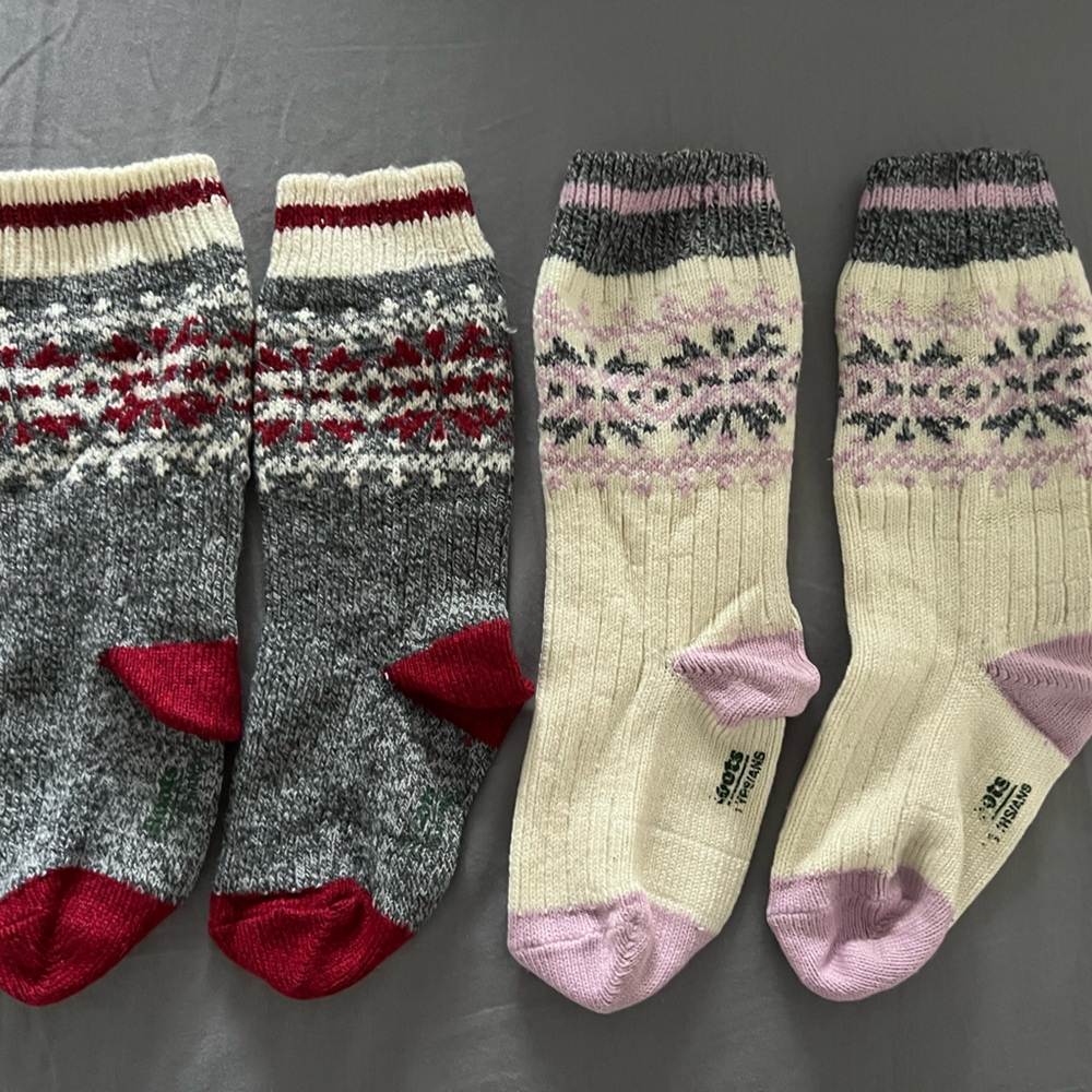 FREE 🆓 with Any Two Purchases - 2 Pairs of Roots Kids Socks size9-11Yrs